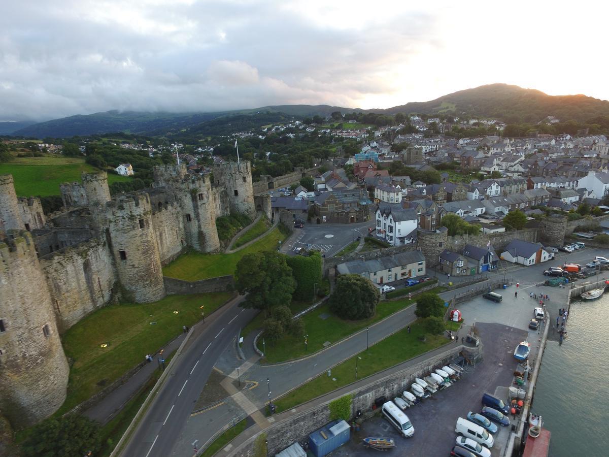 Johnny Dough'S Conwy With Rooms Exteriör bild